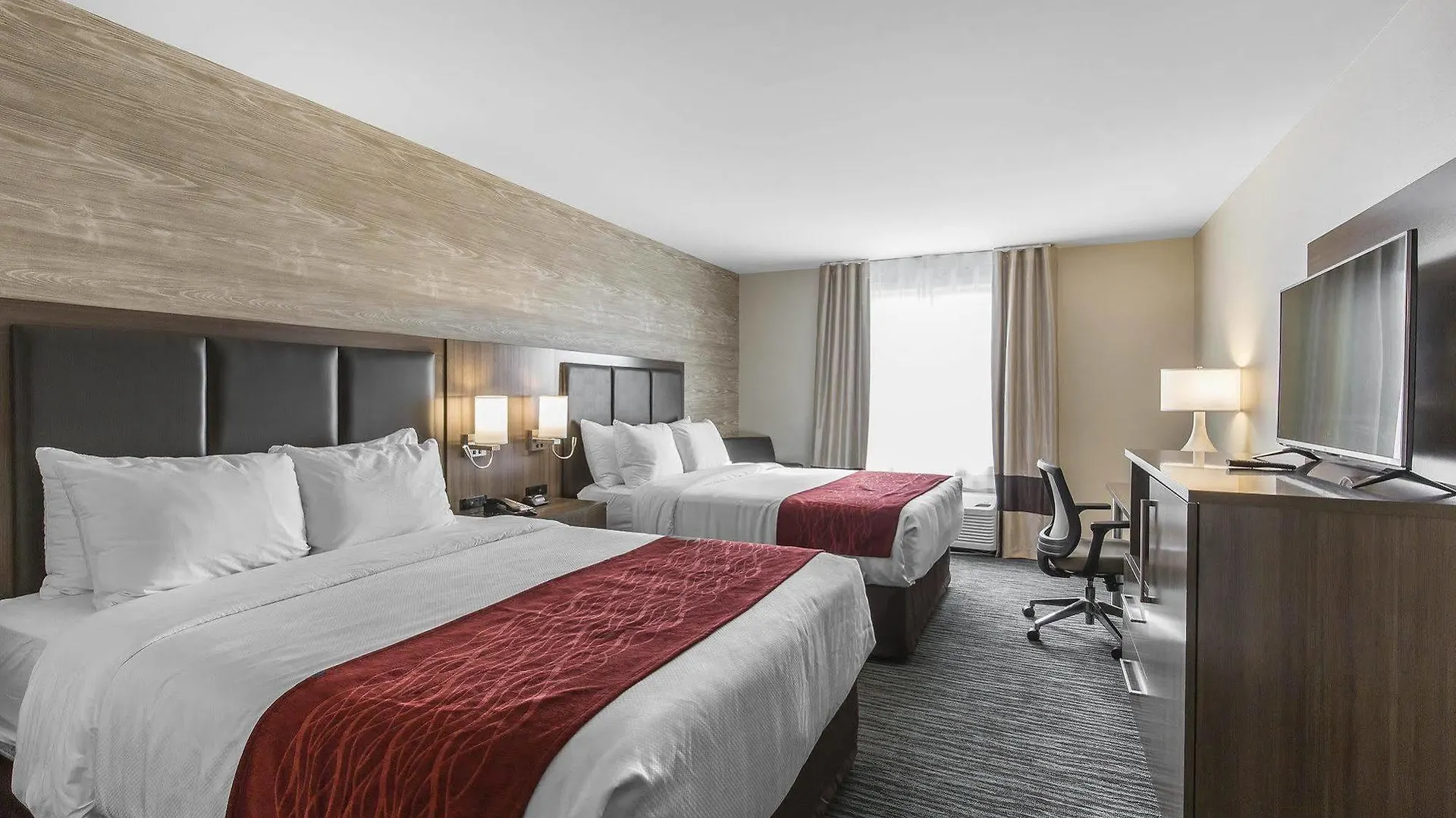 Comfort Inn & Suites Airport North YYC