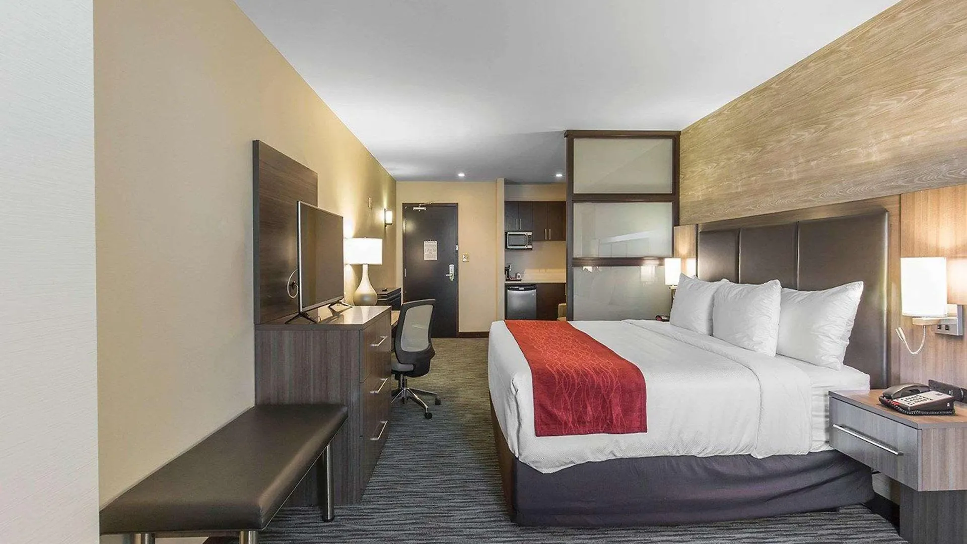 Hotel Comfort Inn & Suites Airport North Calgary