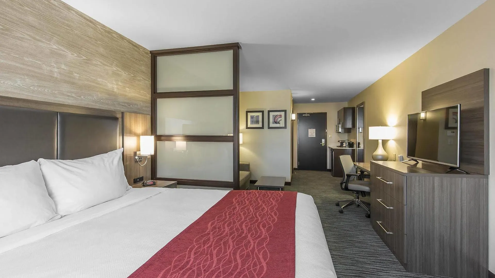 Hotel Comfort Inn & Suites Airport North Calgary